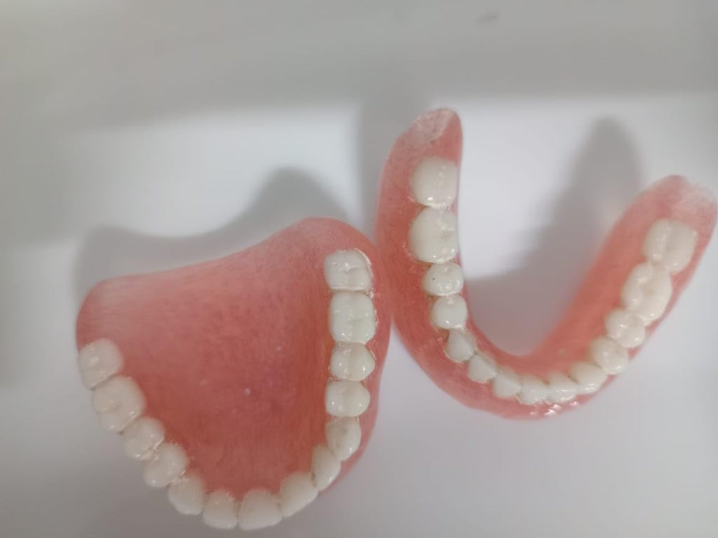 Denture full arch upper lower E584